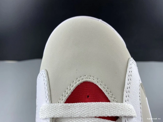 Air 6 CT8529-062 Jordan Hare 1027